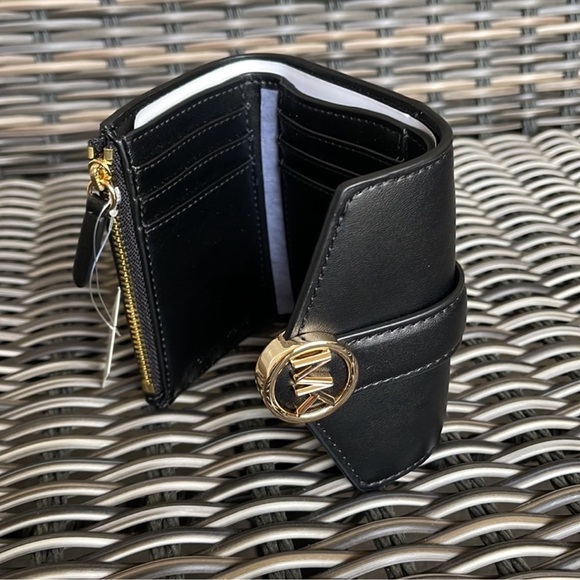 MICHAEL KORS CARMEN MEDIUM LOGO AND FAUX LEATHER WALLET BLACK - Picture 5 of 16